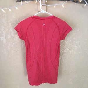 Lulu lemon Size S women’s t shirt